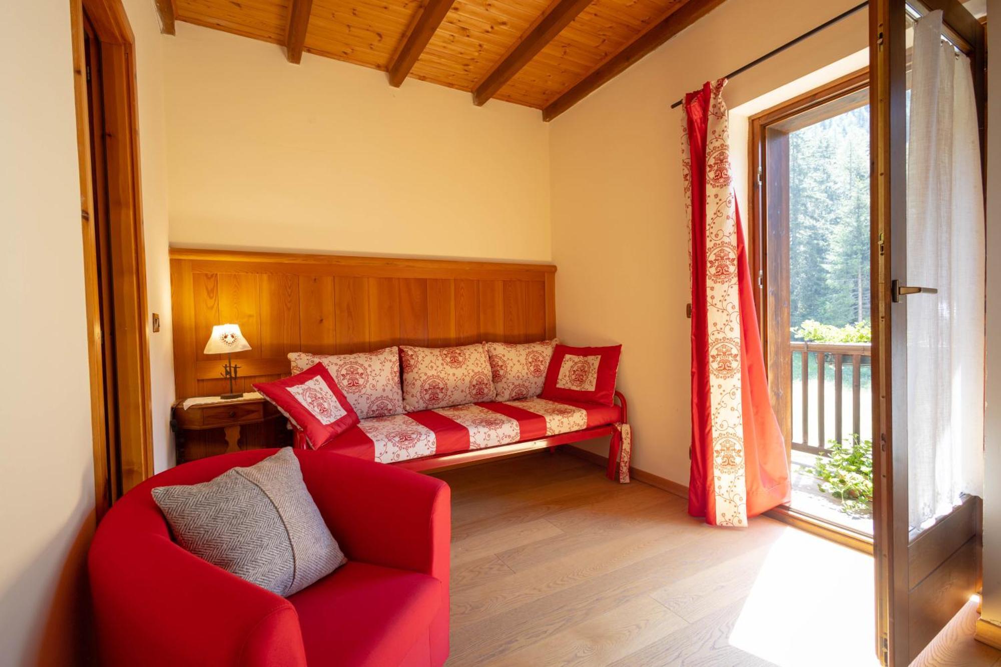 Alpine Forest Hotel Champoluc Luaran gambar