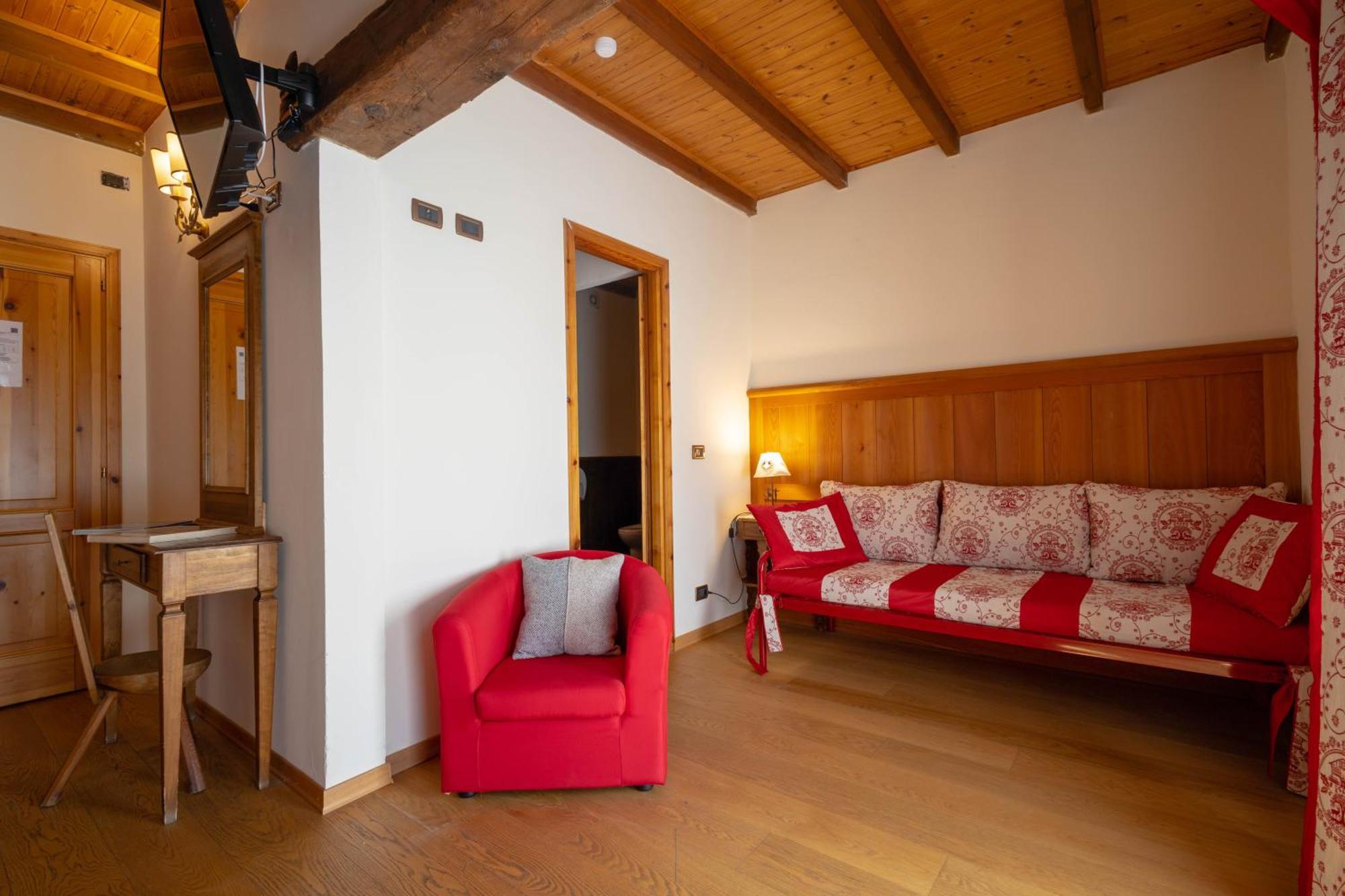 Alpine Forest Hotel Champoluc Luaran gambar