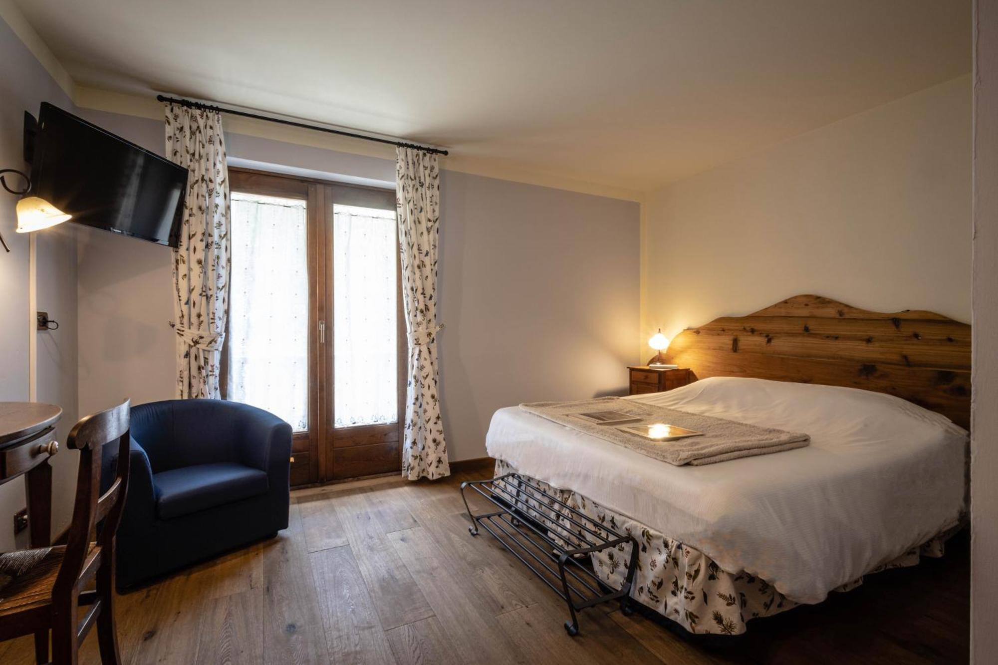 Alpine Forest Hotel Champoluc Luaran gambar