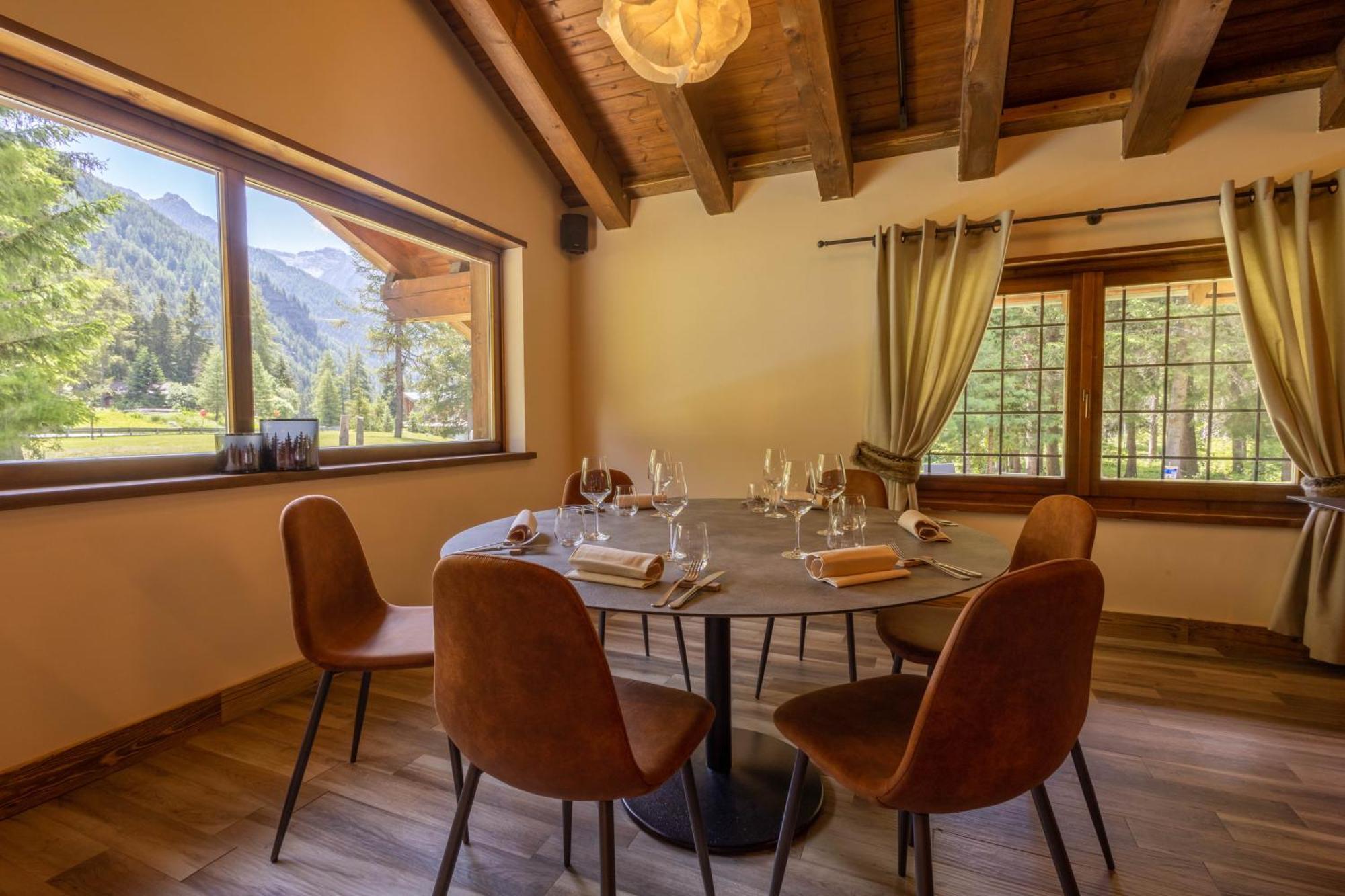 Alpine Forest Hotel Champoluc Luaran gambar