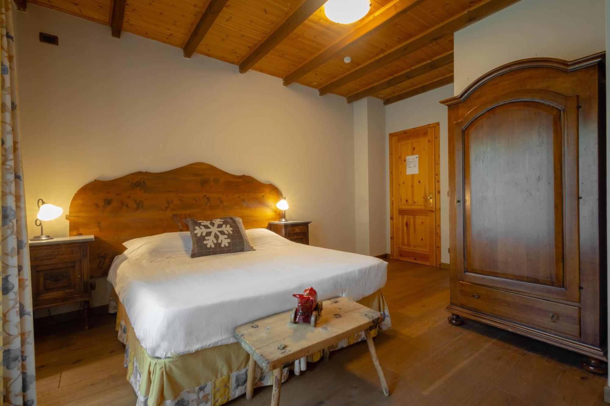 Alpine Forest Hotel Champoluc Luaran gambar