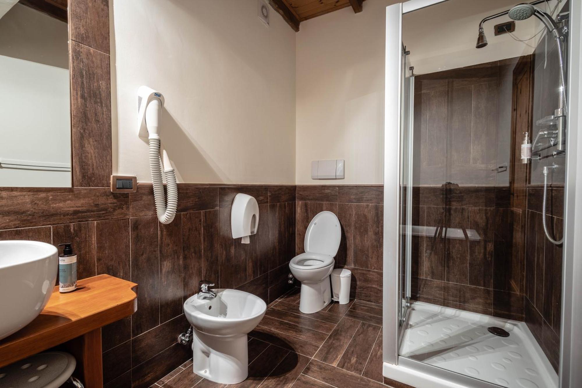 Alpine Forest Hotel Champoluc Luaran gambar