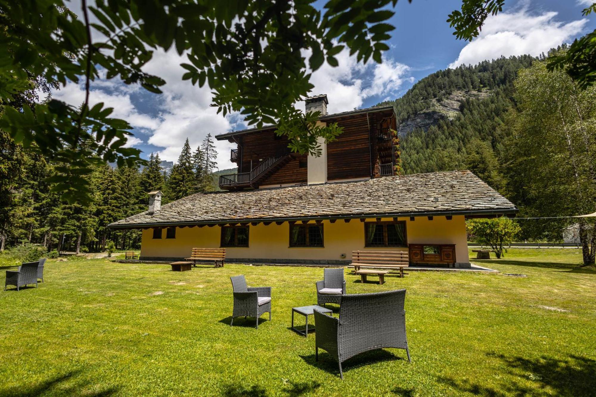 Alpine Forest Hotel Champoluc Luaran gambar