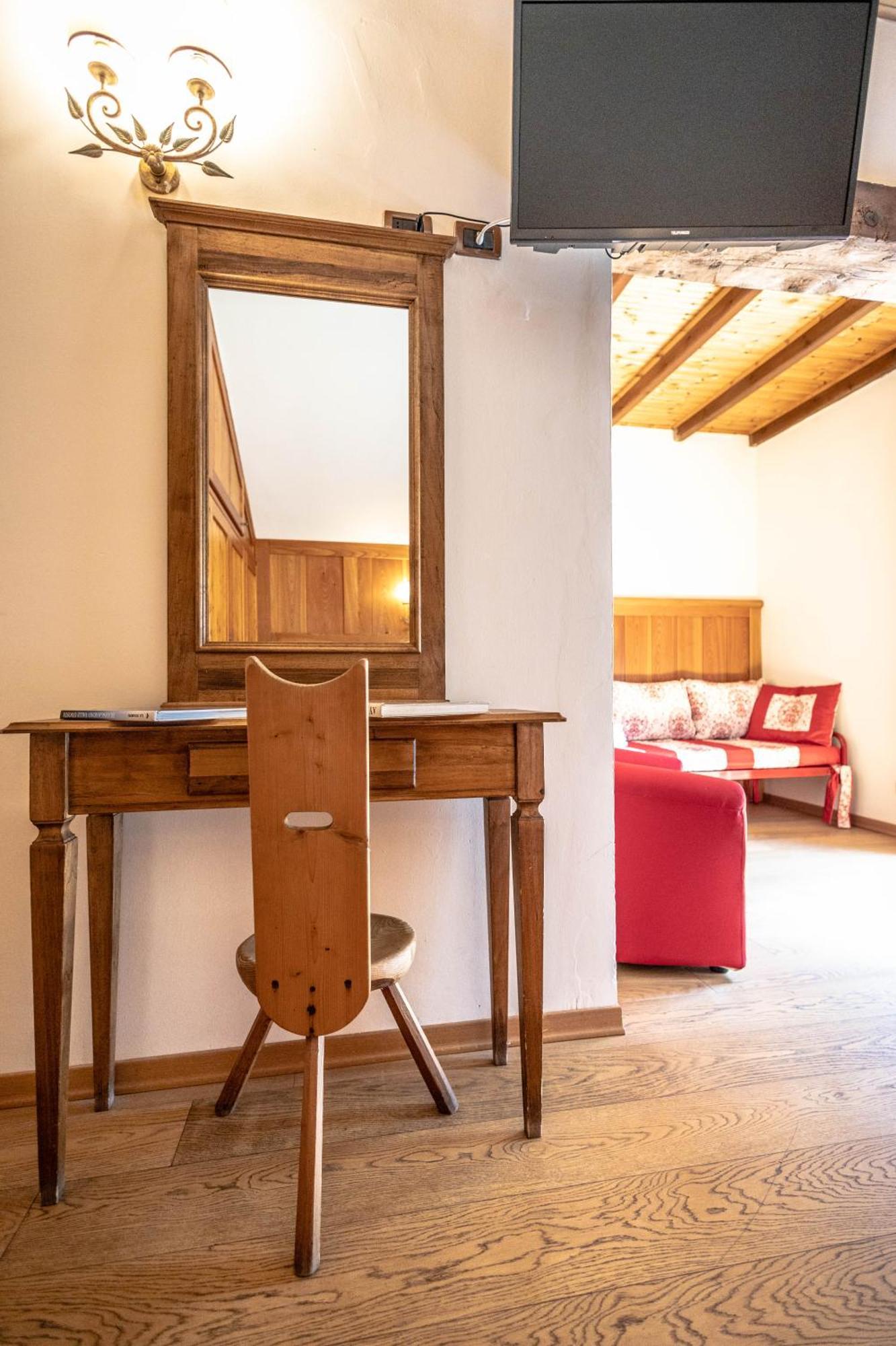 Alpine Forest Hotel Champoluc Luaran gambar